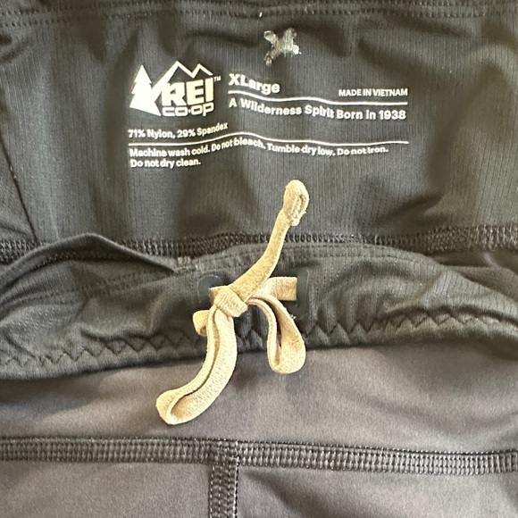 REI Kids' Black Leggings - Picture 2 of 2